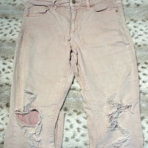 10/30R Women’s Universal Thread light pink, torn at the knees, stretch jeans